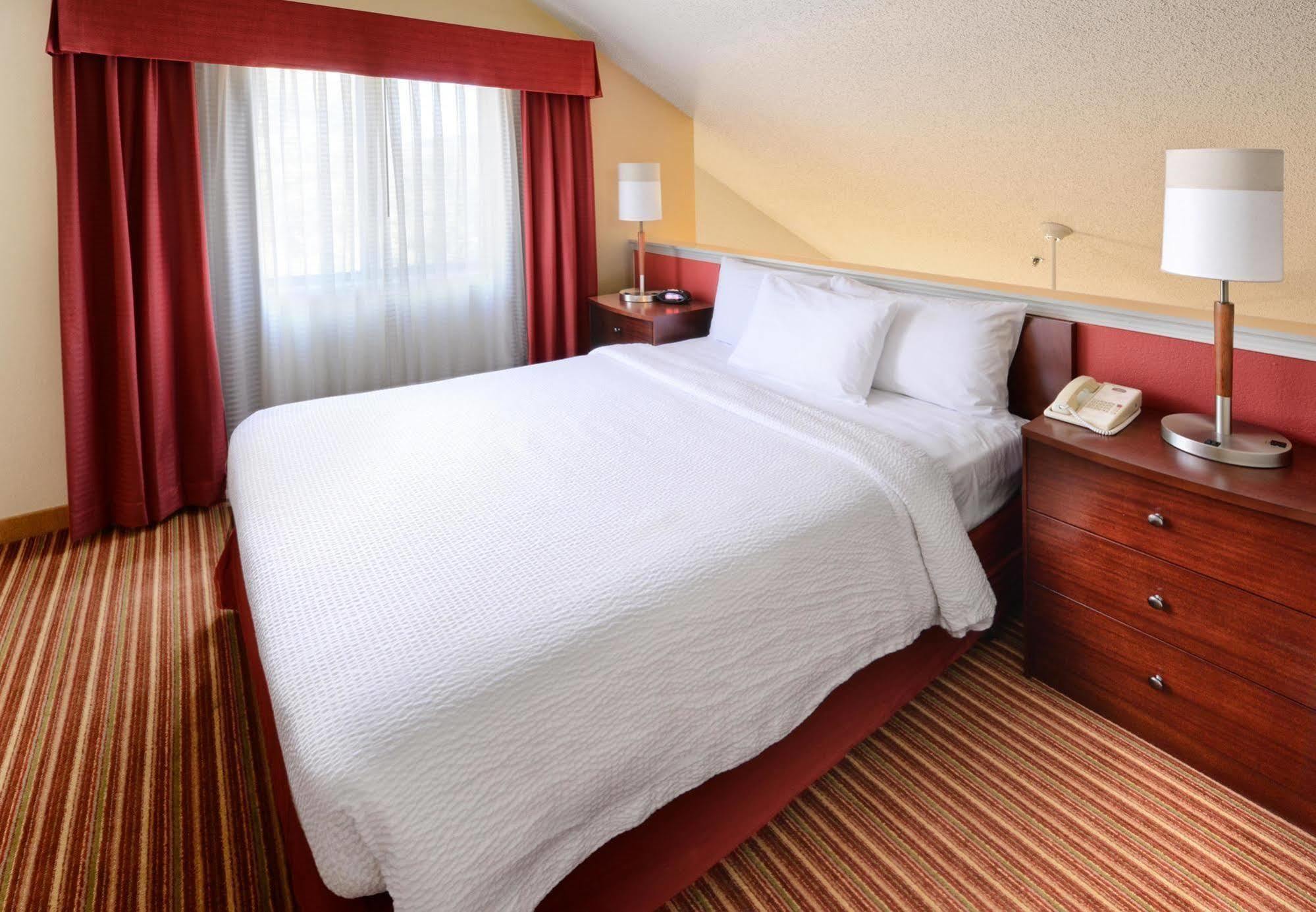 אירווינג Residence Inn Dallas Las Colinas מראה חיצוני תמונה